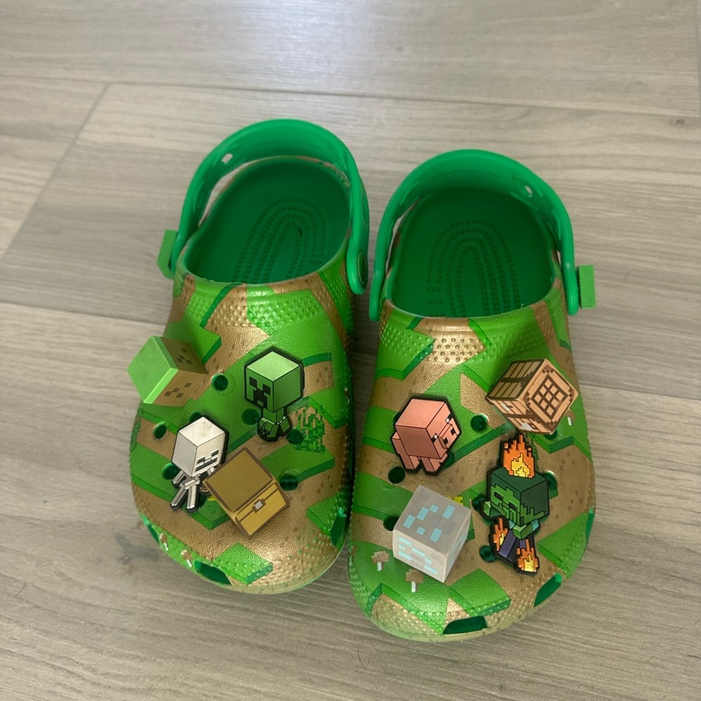 CROCS Kids Green and Gold Adventure Slippers
